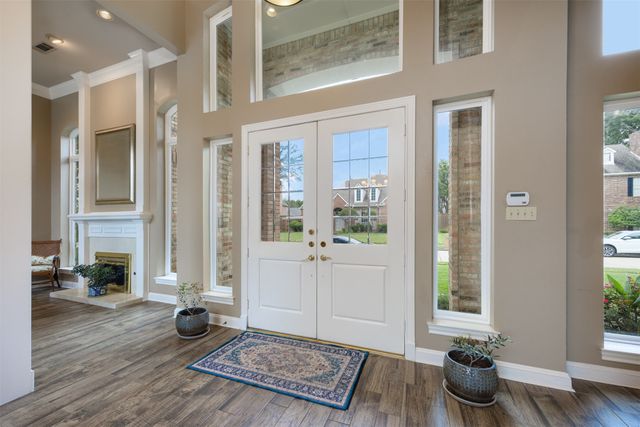 5909 Fairmount Drive, Plano, TX 75093