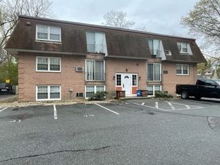 132 Boylston Lane 44, Lowell, MA 01850