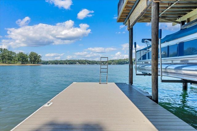 60 Windlass Pointe DR, Moneta, VA 24121