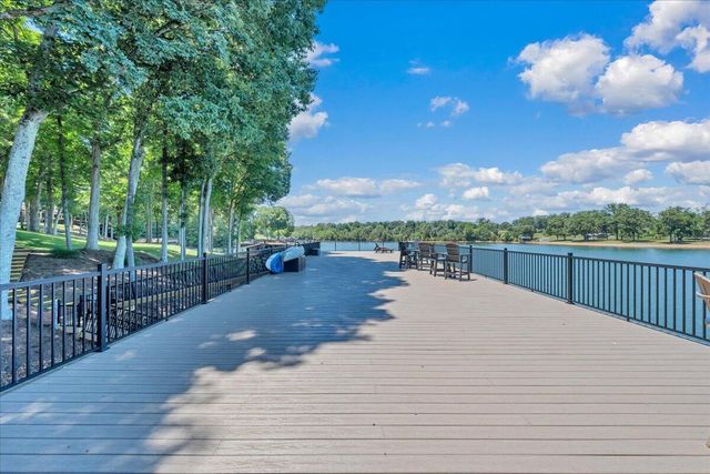 60 Windlass Pointe DR, Moneta, VA 24121