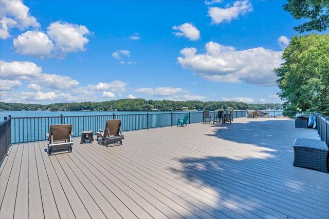 60 Windlass Pointe DR, Moneta, VA 24121