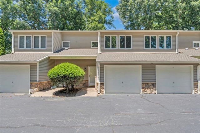 60 Windlass Pointe DR, Moneta, VA 24121