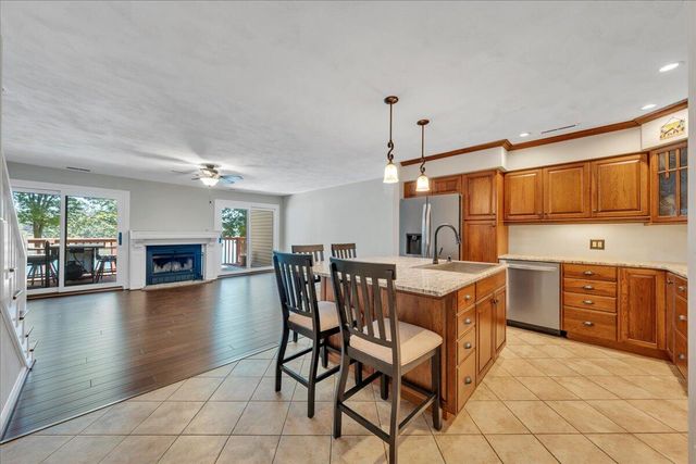 60 Windlass Pointe DR, Moneta, VA 24121