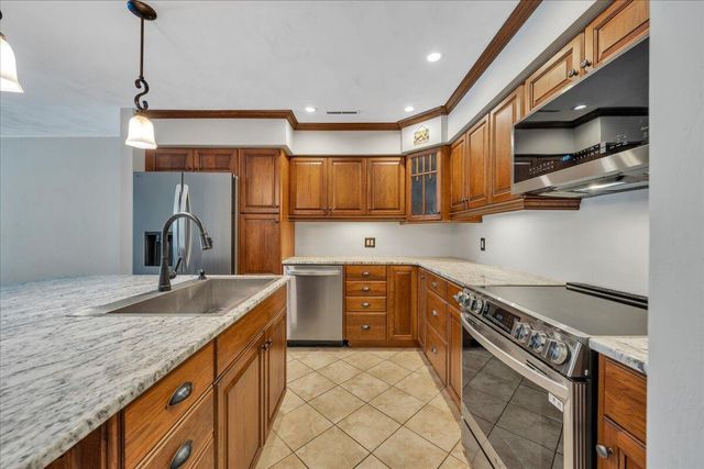 60 Windlass Pointe DR, Moneta, VA 24121