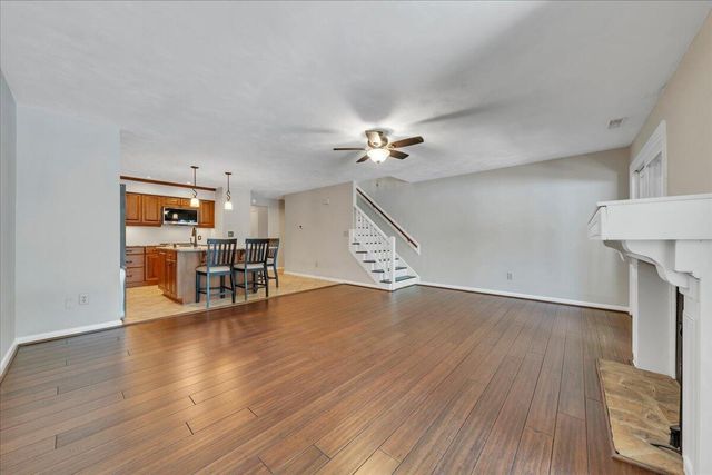 60 Windlass Pointe DR, Moneta, VA 24121