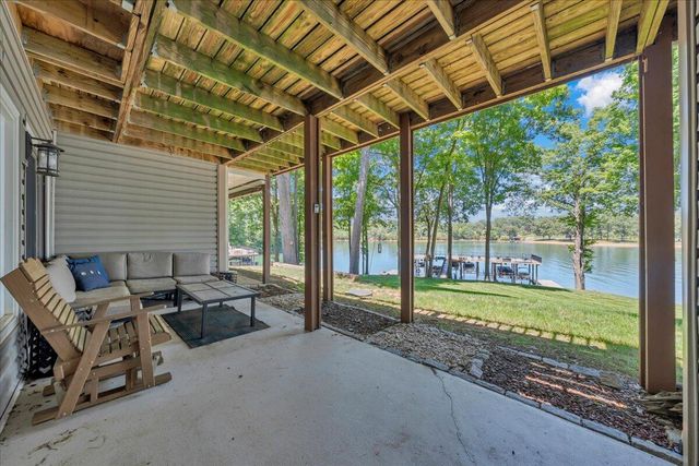60 Windlass Pointe DR, Moneta, VA 24121