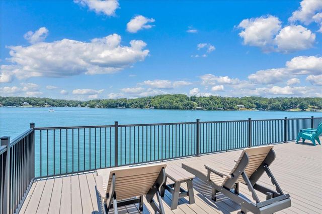 60 Windlass Pointe DR, Moneta, VA 24121