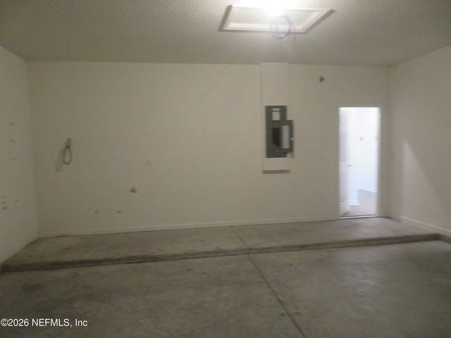 6617 BURNT CREEK Road, Jacksonville, FL 32222