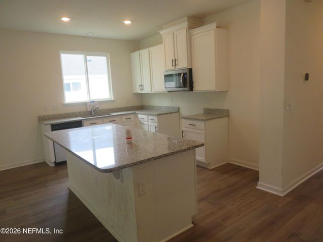 6617 BURNT CREEK Road, Jacksonville, FL 32222