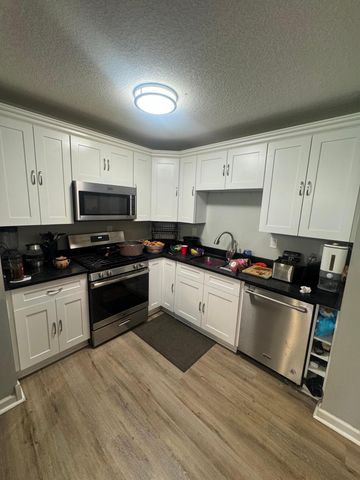 2981 Pilot Knob Road, Eagan, MN 55121