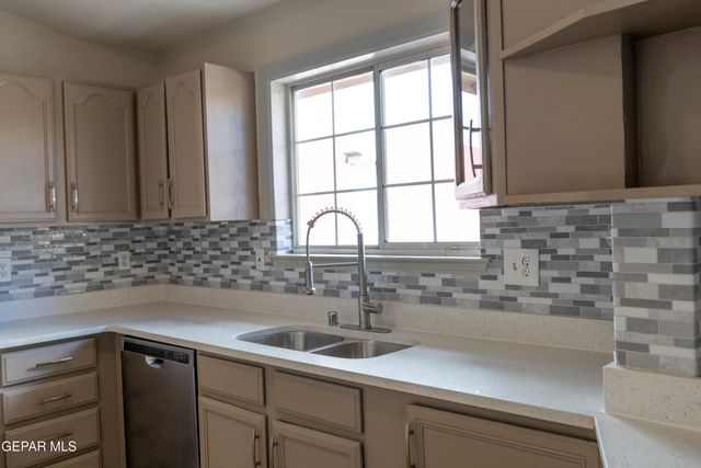 1338 John Phelan Drive, El Paso, TX 79936