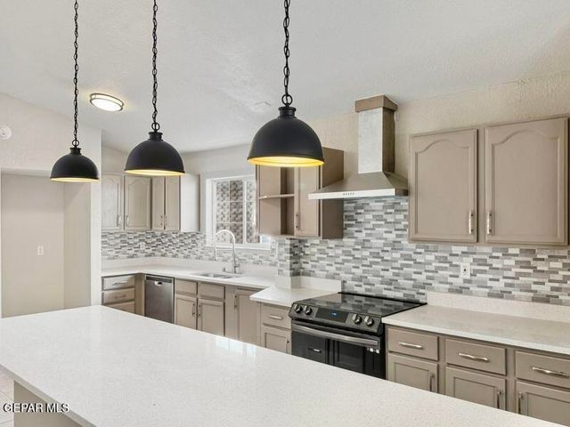 1338 John Phelan Drive, El Paso, TX 79936