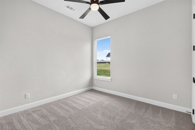 804 Republic Row, Nevada, TX 75173