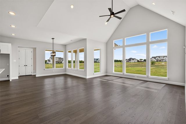 804 Republic Row, Nevada, TX 75173