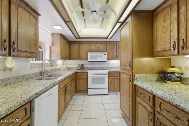 25829 S HOWARD Drive, Sun Lakes, AZ 85248