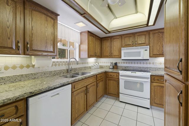 25829 S HOWARD Drive, Sun Lakes, AZ 85248