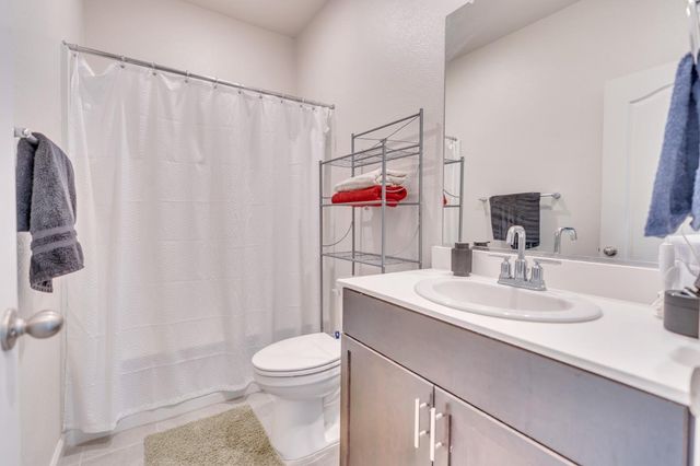 341 Manchester Drive, Los Banos, CA 93635