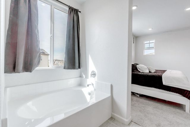 341 Manchester Drive, Los Banos, CA 93635