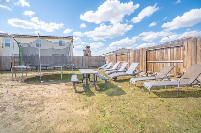 341 Manchester Drive, Los Banos, CA 93635