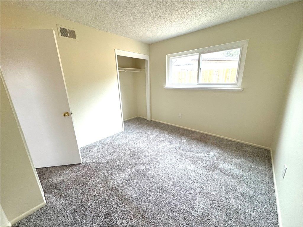 Image 9 of property listing at 722 Edgewood, Santa Maria, CA 93455