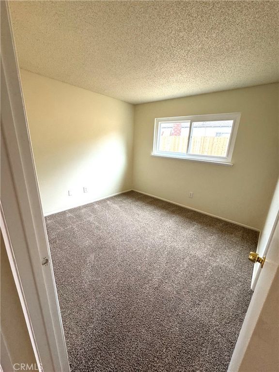 Image 13 of property listing at 722 Edgewood, Santa Maria, CA 93455