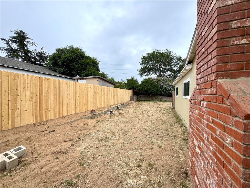 Image 20 of property listing at 722 Edgewood, Santa Maria, CA 93455