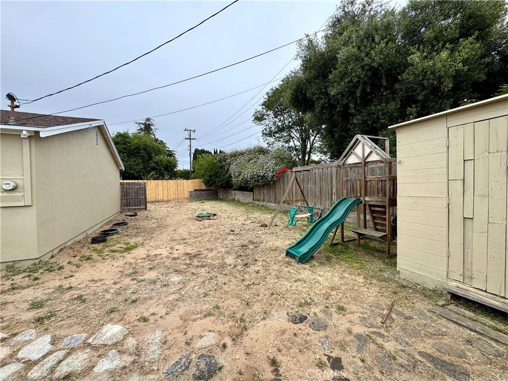 Image 22 of property listing at 722 Edgewood, Santa Maria, CA 93455