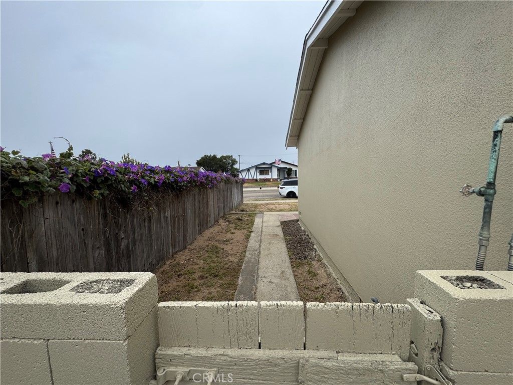 Image 24 of property listing at 722 Edgewood, Santa Maria, CA 93455