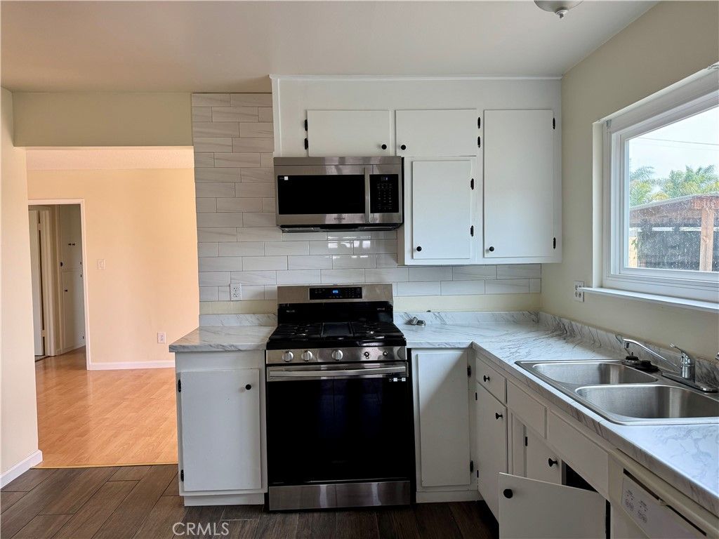 Image 7 of property listing at 722 Edgewood, Santa Maria, CA 93455