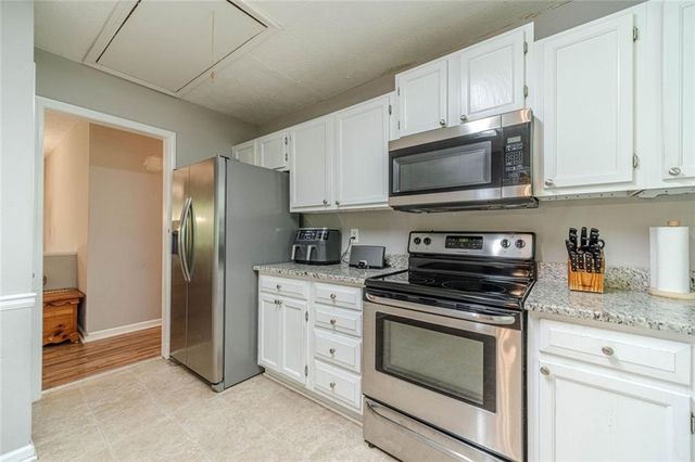 2195 Azalea, Loganville, GA 30052