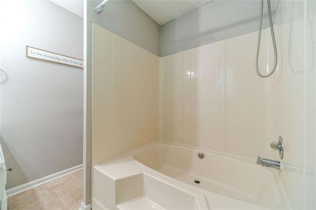 2195 Azalea, Loganville, GA 30052