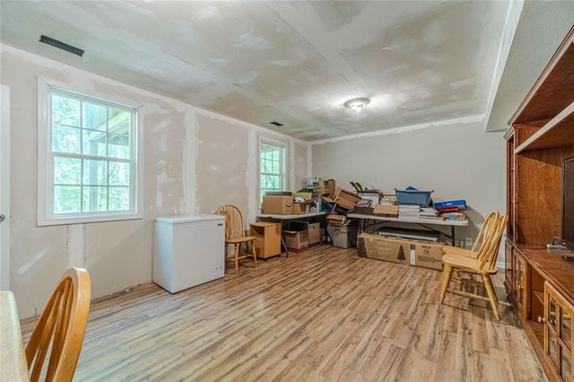 2195 Azalea, Loganville, GA 30052