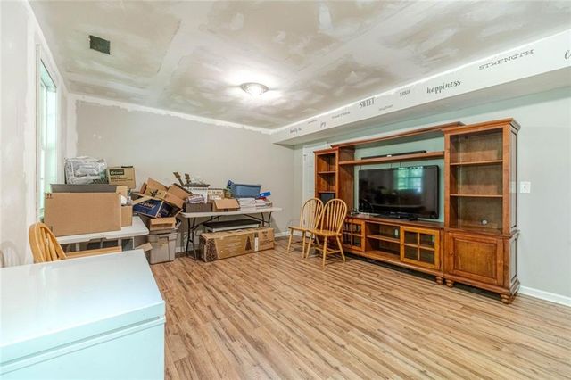 2195 Azalea, Loganville, GA 30052