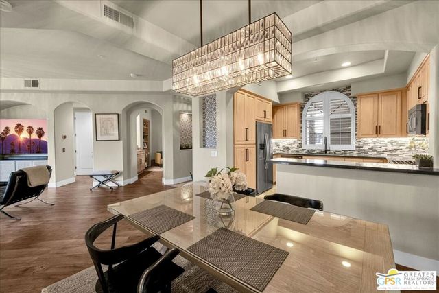 2010 Via San Martino, Palm Desert, CA 92260