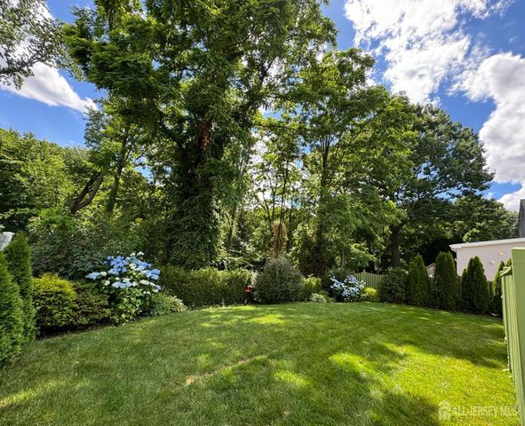 4 Angelica Court, Matawan, NJ 07747