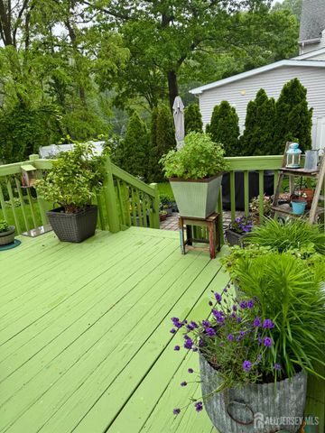 4 Angelica Court, Matawan, NJ 07747