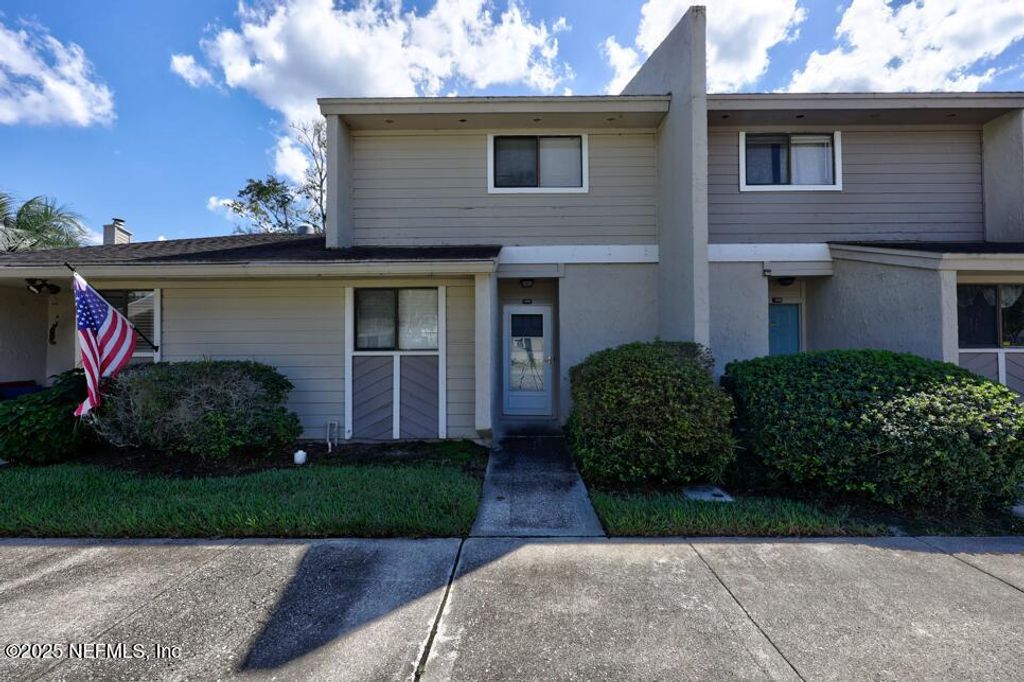 3801 CROWN POINT Road, 2132, Jacksonville, FL 32257