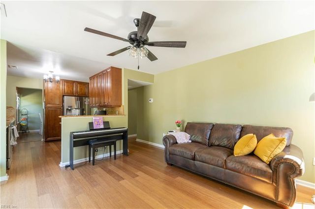 105 Kyle CIR, Yorktown, VA 23693