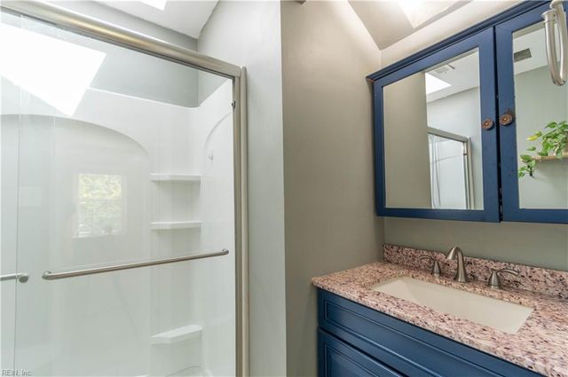 105 Kyle CIR, Yorktown, VA 23693