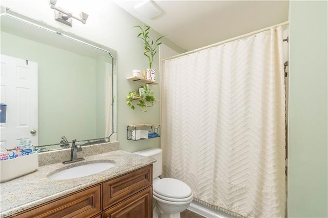 105 Kyle CIR, Yorktown, VA 23693