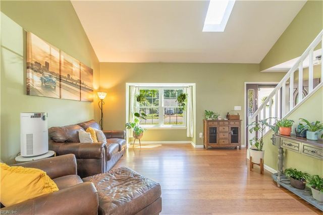 105 Kyle CIR, Yorktown, VA 23693