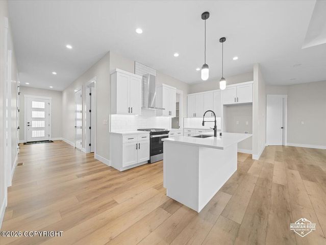 6675 E Gateway Drive, Palmer, AK 99645