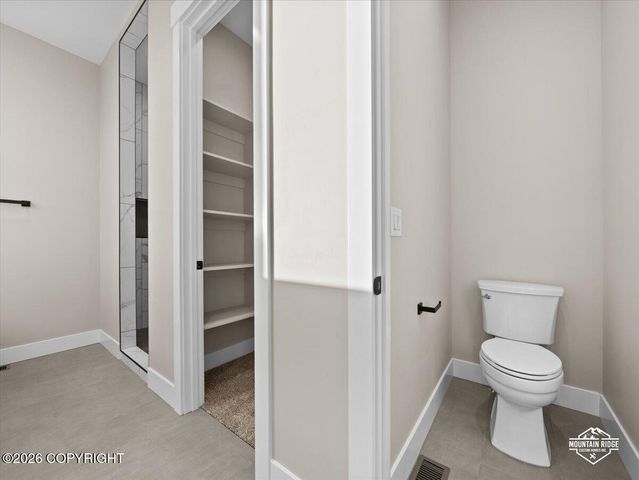 6675 E Gateway Drive, Palmer, AK 99645