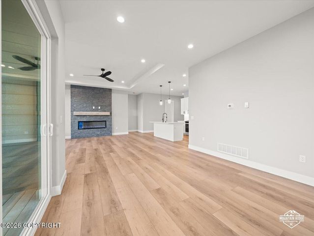 6675 E Gateway Drive, Palmer, AK 99645