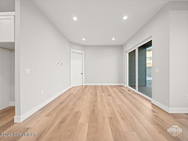 6675 E Gateway Drive, Palmer, AK 99645