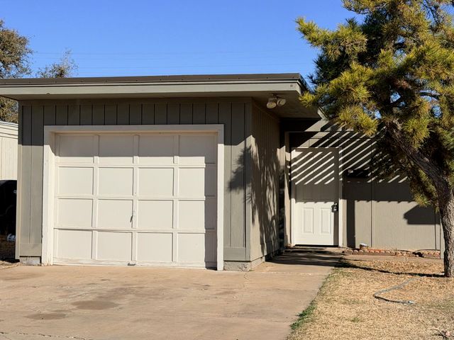 3714 53rd Street, B, Lubbock, TX 79413