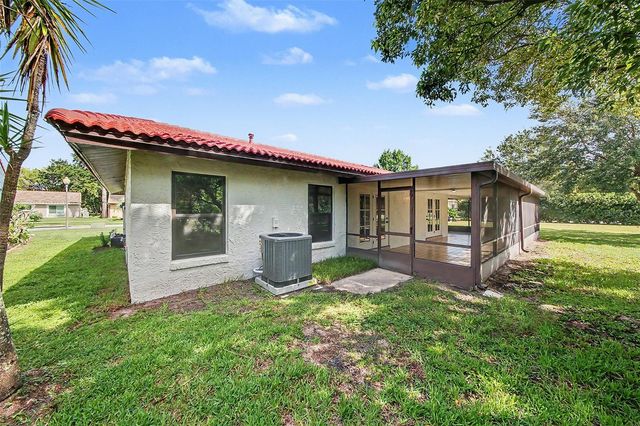10604 WHITMAN CIRCLE, Orlando, FL 32821