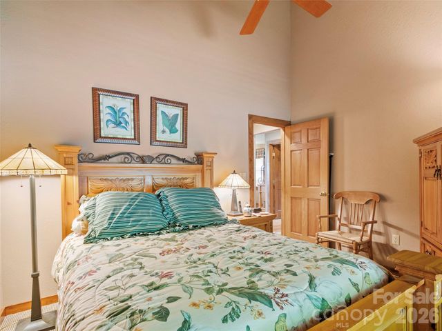 21 Ivy Ridge Road, Burnsville, NC 28714