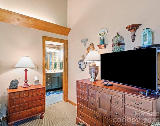 21 Ivy Ridge Road, Burnsville, NC 28714