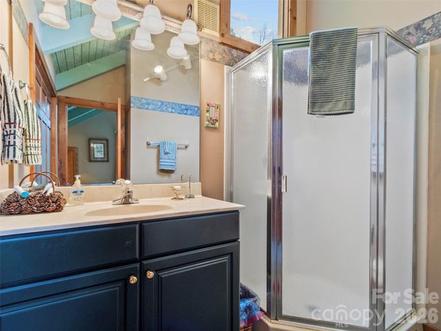 21 Ivy Ridge Road, Burnsville, NC 28714